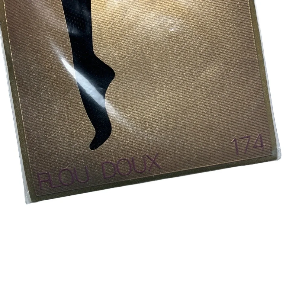 Fogal‎ Size Medium Flou Doux 174 Pantyhose Fine Fishnet Sheer Noir Black NWT